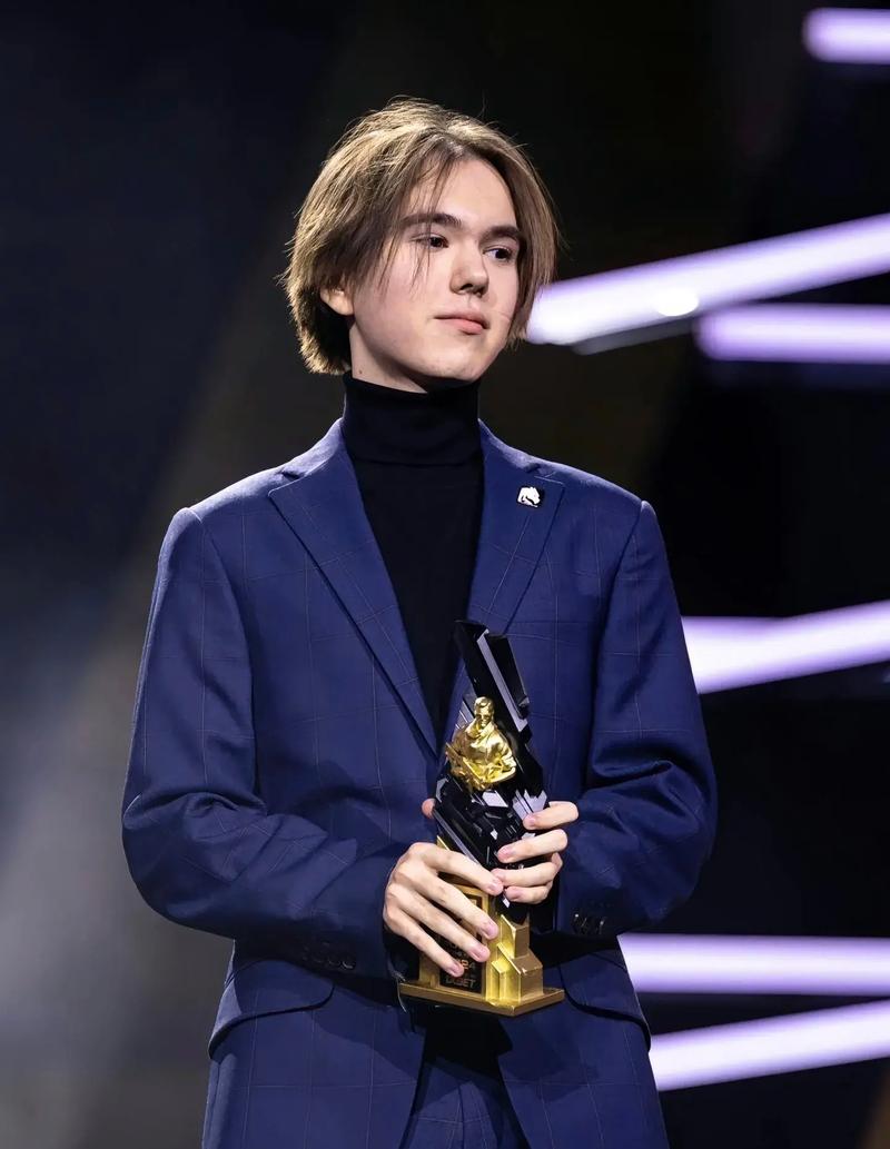 WBG因为Bin哥合同跟RNG打官司？